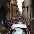 di Domenico Corcione Tecnici al lavoro in via Mario Pagano, per risolvere la problematica posta ieri sera dal palazzo pericolante, ad angolo con via Francesco Caracciolo. Le forti piogge di [&hellip;]