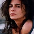 Rassegna stampa di FRANCESCO GEMITO Pietra Montecorvino la conosciamo come cantante napoletana, come moglie di Eugenio Bennato, anche come attrice. La conosciamo come scrittrice del  libro di pensieri, ” Malamusik [&hellip;]