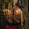 Una coda a Palazzo Sciarra per la mostra «Il tesoro di Napoli – I capolavori del Museo di San Gennaro». Tra le persone in attesa non si sentono solo cadenze [&hellip;]