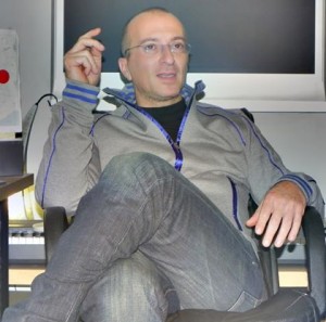 403392_3322877946074_371322775_n