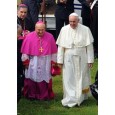 da. www.news.va/it Prima di celebrare la Messa, il Papa ha incontrato nella Cappella Palatina della Reggia di Caserta il clero locale guidato dal vescovo, mons Giovanni D’Alise. Oltre un’ora di [&hellip;]